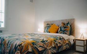 Superbe Appartement 32M2 Quartier Calme 800M Des Arenes